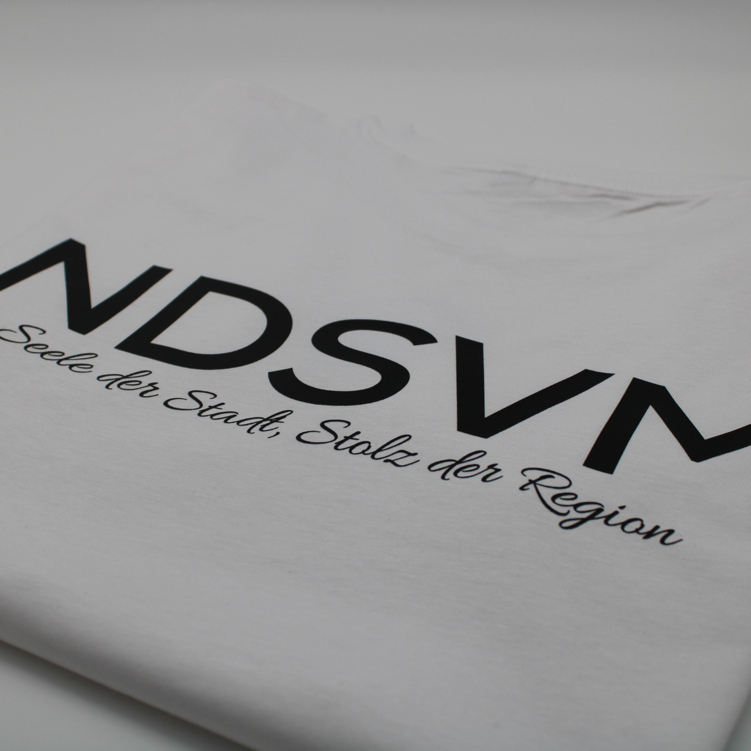 T-Shirt Kursiv Seele der Stadt White
