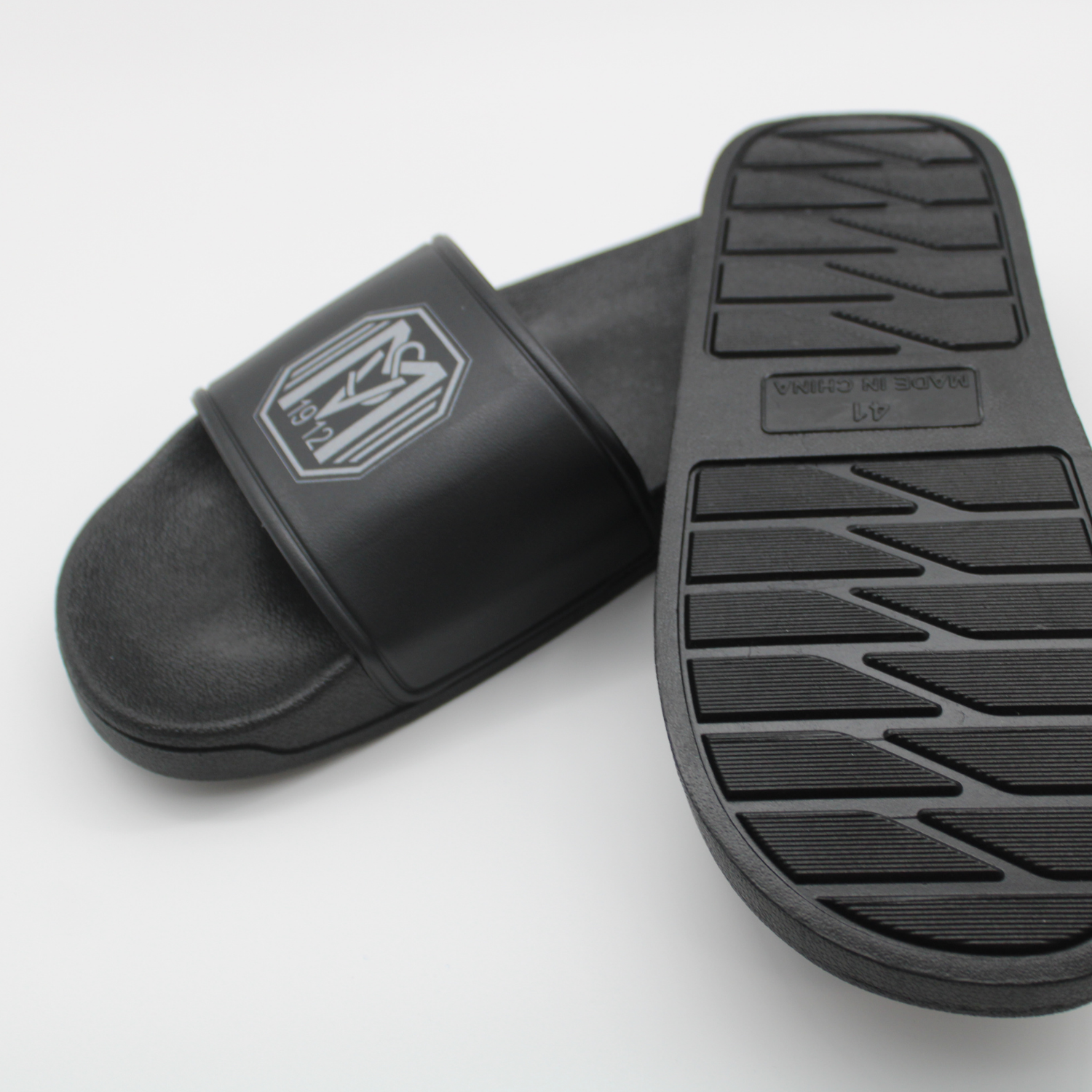 SVM Latsche black