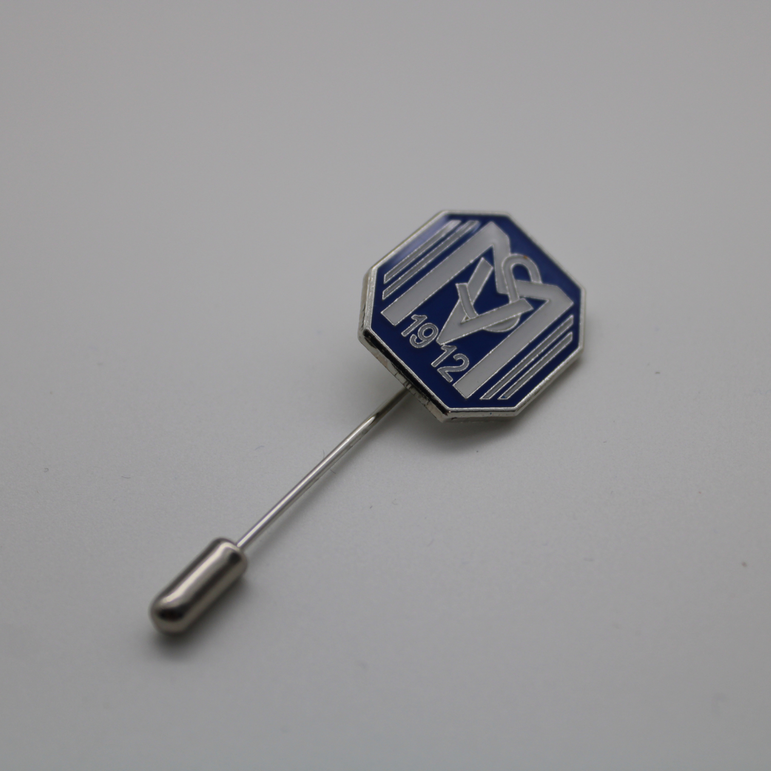 SVM Anstecknadel